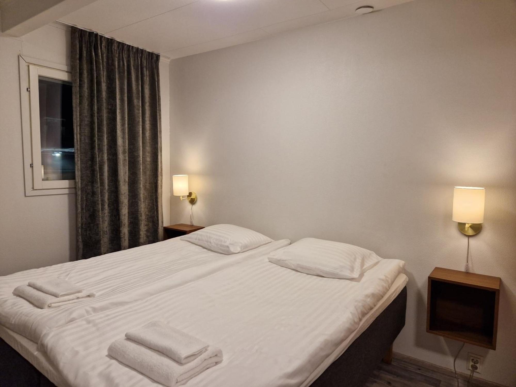 The Sleeping Bear Hotel Inari Exterior photo